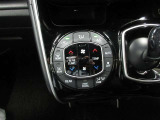 ナビは純正品。フルセグテレビ・CD・DVD・Bluetooth・SDオーディオ対応。
