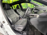 【運転席パワーシート】スイッチ一つで簡単にシートの微調整が可能!電動だから力もいりません!快適なシートポジションにセットして、快適なドライブをお楽しみください。