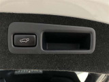 【パワーバックドア】ボタンを押すだけで自動でバックドアの開閉ができます☆