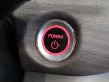 スマートキー装備車なので、キーを取り出さなくてもエンジン始動が可能です。