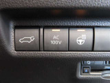 パワーバックドア装着車です。ステアリングヒーターも付いてます。