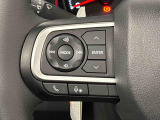 ナビゲーションやオーディオなどを取り付けた場合にはその操作がハンドルの手元でできるステアリングスイッチが付いてます