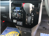 入庫時・販売時・納車前に、弊社基準の68項目に及ぶ点検整備を実施しております。
