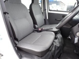 運転席も大きな擦れもなく状態良好です。