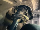 お車を安心してお乗りいただく為には、足回りの定期点検が欠かせません。サービスサポート(有償保証)では無料点検もご提供しており、安心のカーライフをお過ごしいただけるサポート体制が整っています。