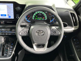 【純正革巻きステアリング】上質な革を使用することで、手にしっかり馴染みとても運転しやすいハンドルです♪