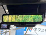 【デジタルインナーミラー】後席の大きな荷物や同乗者で後方が確認しづらい時でも安心!カメラが撮影した車両後方の映像をルームミラー内に表示。クリアな視界で状況の確認が可能です!