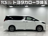 後席ガラスにフィルムが貼られております!直射日光の緩和とプライバシー保護にも役立ちます!