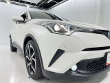 フォグランプ装着車です。暗い夜道の車両前方を明るく照らします