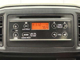 AM/FMチューナー内蔵、CD再生機能付き。音楽を聴きながらのドライブは楽しいですよね〜♪