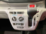 納車前にはプロのメカニックが、各部の点検を行います。ディーラーにしか出来ない品質、そしてサービスできっと満足していただけると思います!