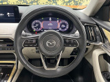 【純正革巻きステアリング】上質な革を使用することで、手にしっかり馴染みとても運転しやすいハンドルです♪