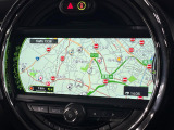 ●純正ナビ:一体感のあるナビは、高級感ある車内を演出してくれます。オーディオ機能も充実しておりますので、運転もより楽しめます♪