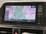 純正ナビを装備。タッチパネル式で使いやすく、お出かけもラクラクです。