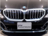 BMW代表的な特徴のキドニーグリル。BMWのすべてのモデルに採用され、BMWらしさを強調しております。