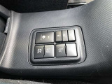 シートヒーター付き。 寒い日の朝は、シートヒーターは快適です。 室内が暖まるまでの時間でも、お尻はポカポカ♪