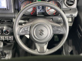 【ステアリングスイッチ】運転中、前方から目線をそらすことなく、オーディオ等の操作が可能な便利機能!安心&快適なドライブを演出してくれます♪