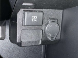 シガーソケット用の充電器が使用可能です!