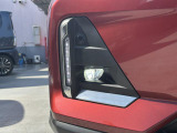 LEDフォグランプが搭載されております。足元を明るく照らしてくれますので、夜間走行時には安心して走行出来ます。