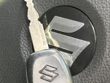 【キーレス】少し離れた場所からでもボタン一つでドアの開錠・施錠ができるのでとっても便利!ドアの鍵穴周りに傷をつけることもありません♪