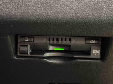 ETCカードを挿入することで高速道路を利用する際の支払いがキャッシュレスになったり、ETCスマートインターチェンジが利用できたり、とても便利なアイテムです!保証は修理保証のみとなります。
