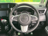 インテリアに合わせたデザインのステアリングは、運転される方のことも考え、運転しやすい形状、大きさです。是非一度、実際に触ってお確かめください。