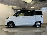 両側パワースライドドア付きだから、狭い駐車スペースなどでの 乗り降りラクラク!小さなお子さまのいるご家庭には嬉しい装備。