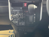 オートエアコン♪お好みの温度に設定するだけで車内を快適空間にしてくれますよ♪