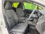 運転席シート廻りは使用感も少なく、良好な状態となっています。前オーナー様が丁寧に使っていたことがよくわかりますね。