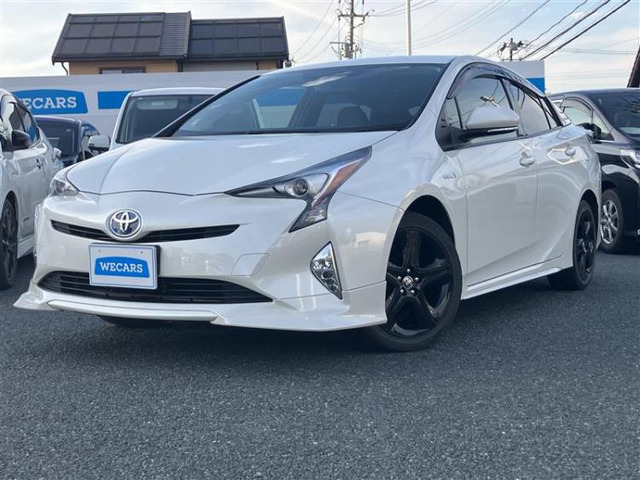 プリウス 1.8 S ツーリングセレクション E-Four 4WD