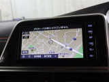 ディスプレイオーディオには純正ナビゲーションも画面位置も少し高めで見やすく操作も簡単!