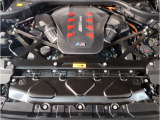 【BMWエンジン】革新的なガソリン・エンジン・テクノロジーによる高性能かつ高効率。レスポンスの良いパワーを発揮。常にスムーズな吸気を実現しアクセル開度にダイレクトに反応しドライビングを楽しく演出。