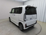 展示車はお客様のお住いの近くのネッツトヨタ石川のお店まで移動も可能です。最寄りの店舗までお気軽にご相談ください。