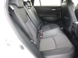 高いホールド性で運転姿勢が安定します。長距離ドライブでも疲れにくいのが魅力です。快適なドライビングライフをお送りください♪