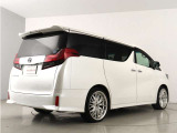 当店では、厳選された車両のみ展示しております。アルファード・ヴェルファイアに特化した専門店ならではの豊富な在庫の中から、お気に入りの一台をお探しください!