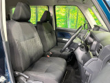 運転席シート廻りは使用感も少なく、良好な状態となっています。前オーナー様が丁寧に使っていたことがよくわかりますね。