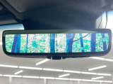 【デジタルインナーミラー】後席の大きな荷物や同乗者で後方が確認しづらい時でも安心!カメラが撮影した車両後方の映像をルームミラー内に表示。クリアな視界で状況の確認が可能です!