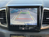 バックガイドモニターで、後方を確認しながら安心して駐車することができます。運転初心者も熟練者も必須の機能ですよ!