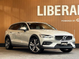 ボルボ V60クロスカントリー T5 AWD プロ 4WD