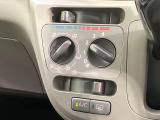 寒い冬も暑い夏も全席に快適な空調を届けてくれる、ダイヤル式エアコンを装備♪