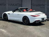 速度可変リアウィング(車内のスイッチで開閉できます):電動オープン(車内のスイッチで開閉できます)