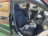 自社整備工場併設! 納車整備からアフターフォローまでお任せください。 車検や定期点検、オイル交換はもちろん、ナビやドラレコ、バックカメラ、ETC等の取り付けも当店にお任せください。
