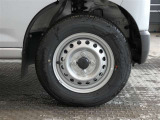 R8年式夏タイヤ145/80R12 80/78N LTヨコハマ製です。