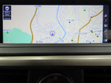純正ナビを装備。タッチパネル式で使いやすく、お出かけもラクラクです。