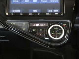 【オートエアコン】1年中快適な室内を提供!車内温度を設定すると、風量を自動で調整してくれます。