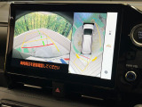 【パノラミックビューモニター】専用のカメラにより、上から見下ろしたような視点で360度クルマの周囲を確認することができます☆死角部分も確認しやすく、狭い場所での切り返しや駐車もスムーズに行えます。