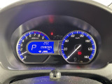 【スピードメーター】メーターがシンプルで見やすく運転しやすいですね!