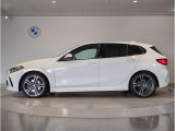 【拘りのFR】BMWが多く採用するFR車。ダイレクトでスポーティな加速感・シャープなハンドリングを実現。縦置きエンジンレイアウトにより、フラットで上質な乗り味です。