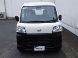 当店は全車『ロングラン保証』付!(1年間、距離無制限 HV車はHV保証付) 別途延長保証もご用意しております♪ ぜひ現車を確認にご来店ください