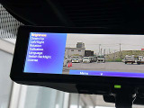 インテリジェントルームミラーです。クリアな後方視界で安全運転をサポートします。